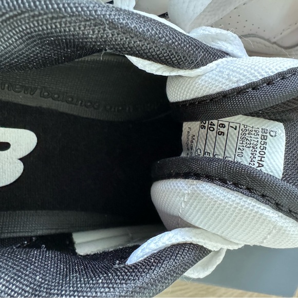 New Balance 550 in white & black - Picture 5 of 5